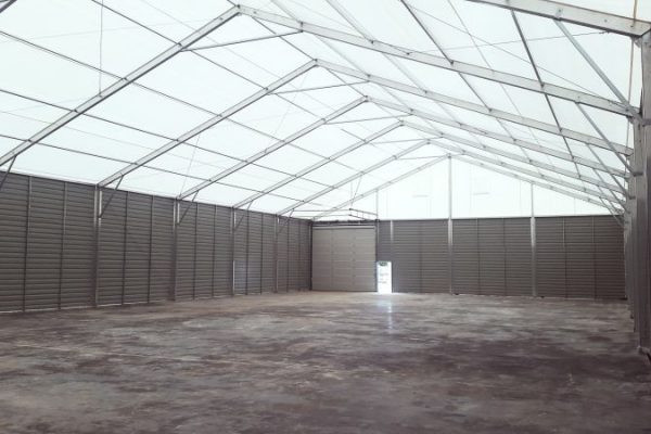 Wnętrze hali przemysłowej namiotowej Białystok